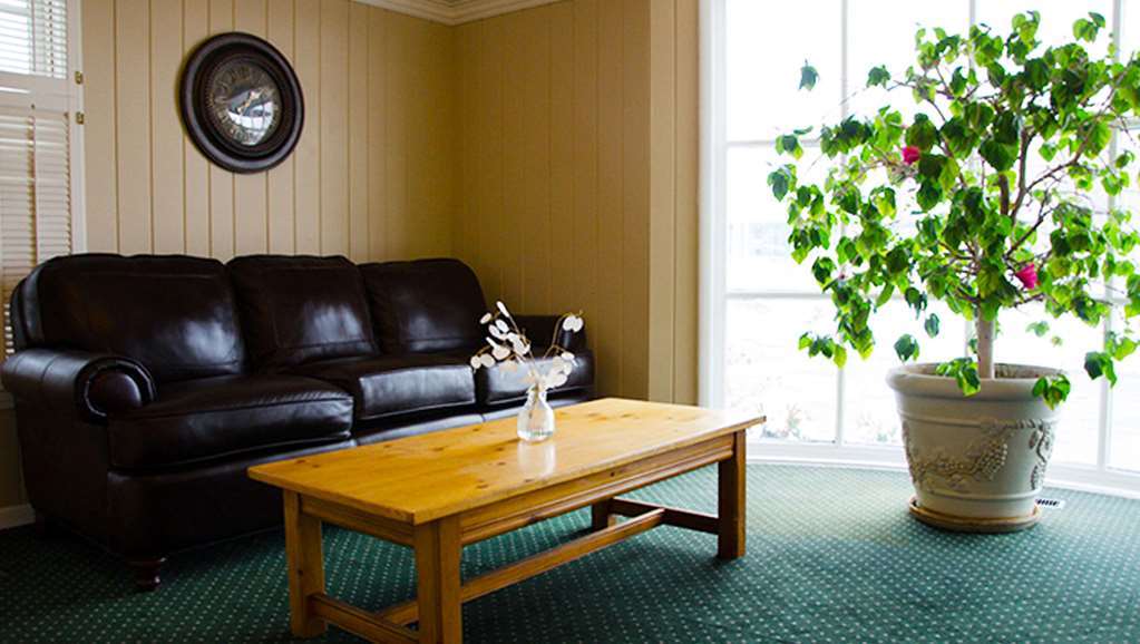 Alpine Inn & Suites Rockford Interior photo