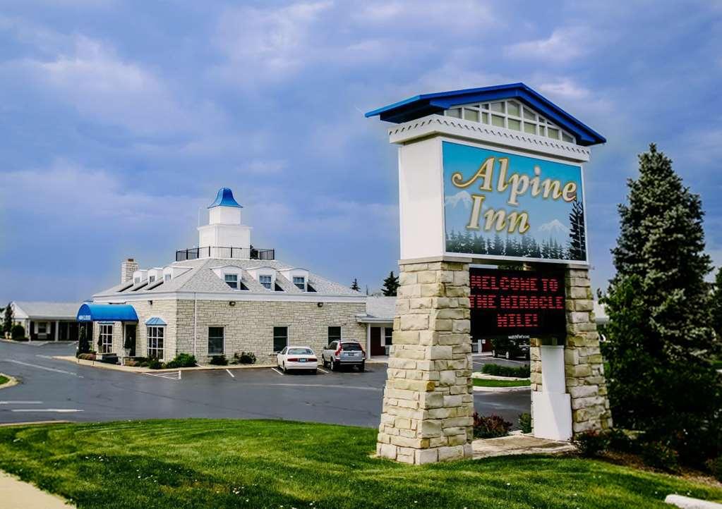 Alpine Inn & Suites Rockford Exterior photo